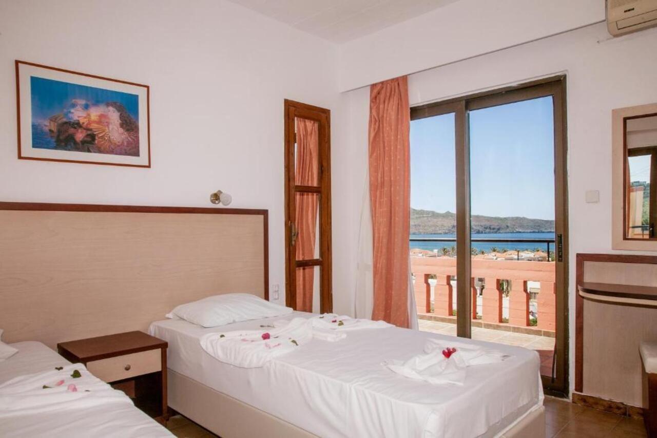 Ekavi Apartments Agia Marina Esterno foto