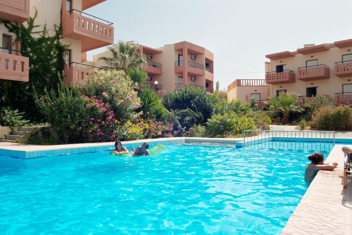Ekavi Apartments Agia Marina Esterno foto