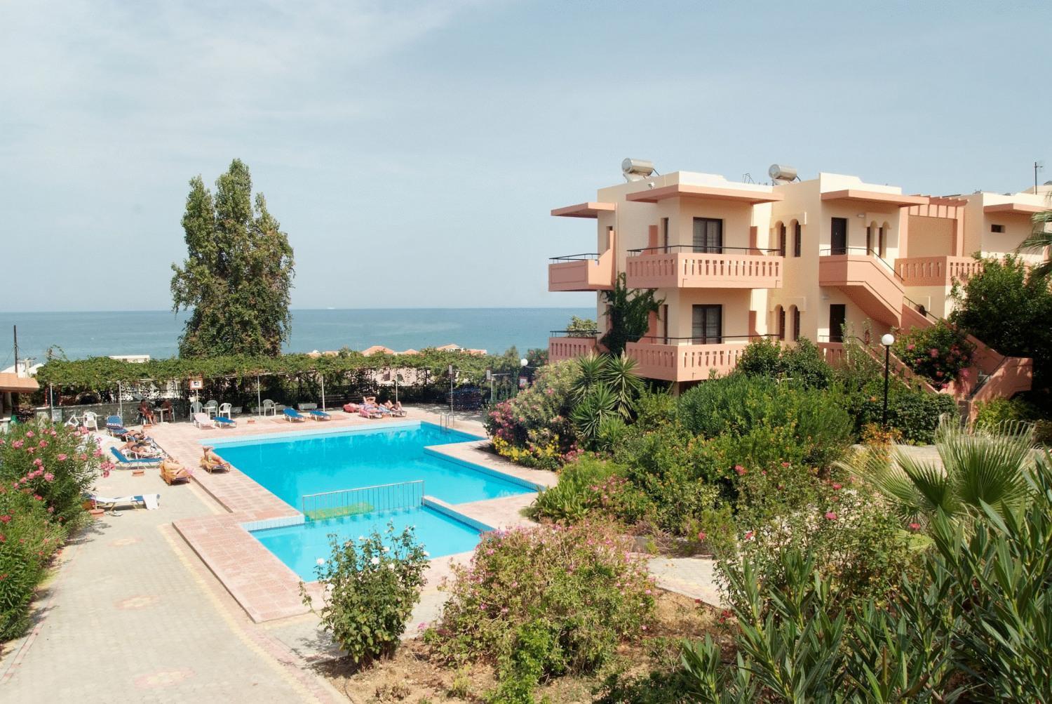 Ekavi Apartments Agia Marina Esterno foto