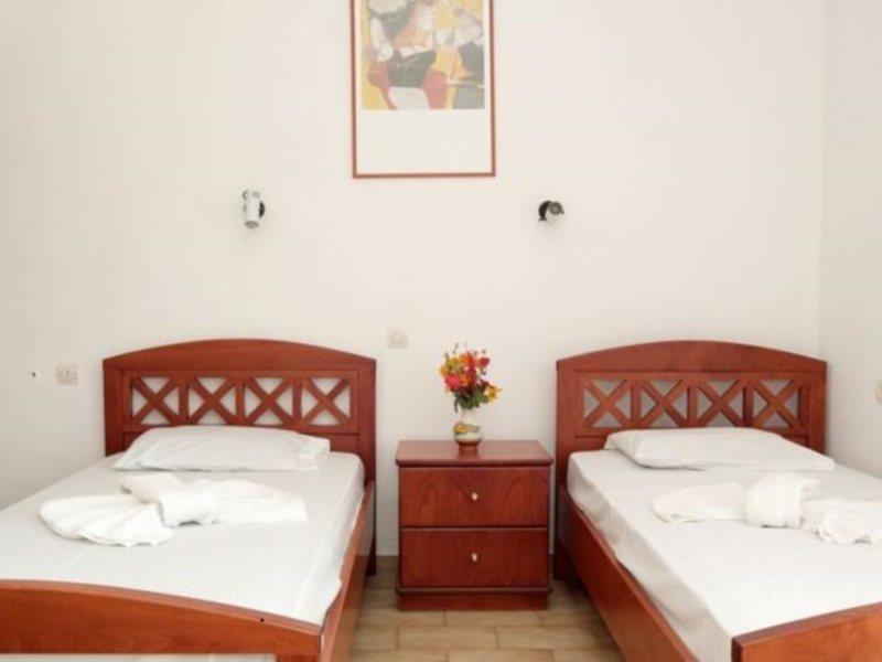 Ekavi Apartments Agia Marina Esterno foto