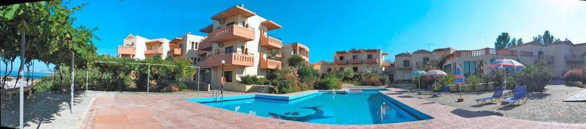 Ekavi Apartments Agia Marina Esterno foto