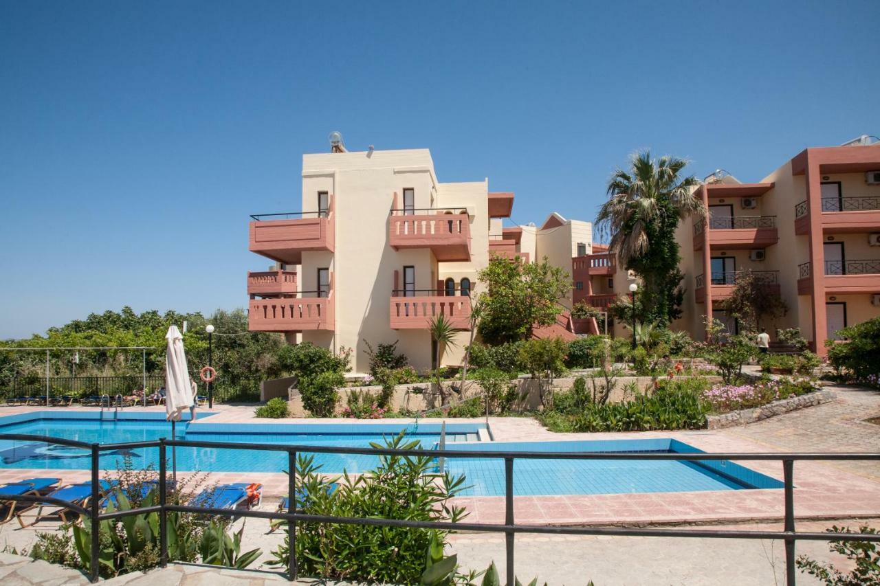 Ekavi Apartments Agia Marina Esterno foto