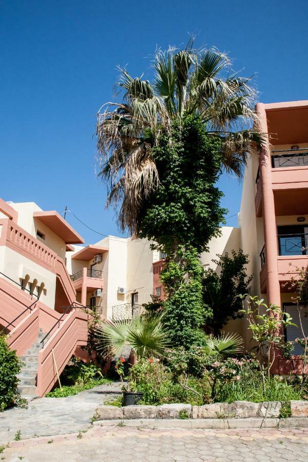 Ekavi Apartments Agia Marina Esterno foto